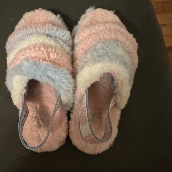 Girls UGG sandals size 1 - Picture 3 of 4